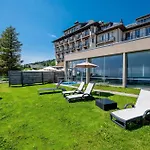 Grand Des Rasses & Wellness Hotel 3*