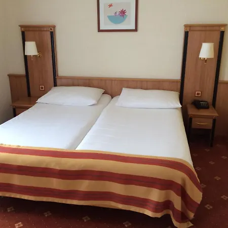 Grand Des Rasses & Wellness Отель Сент-Круа