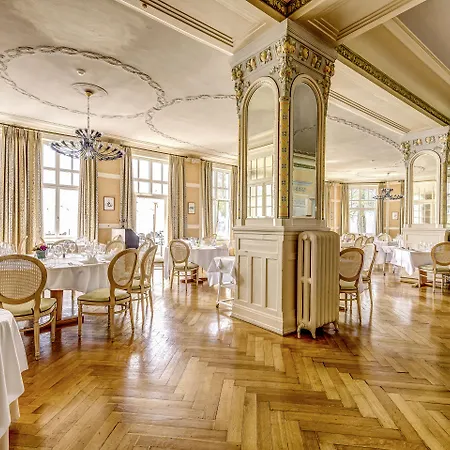 Grand Des Rasses & Wellness Hotel 3*